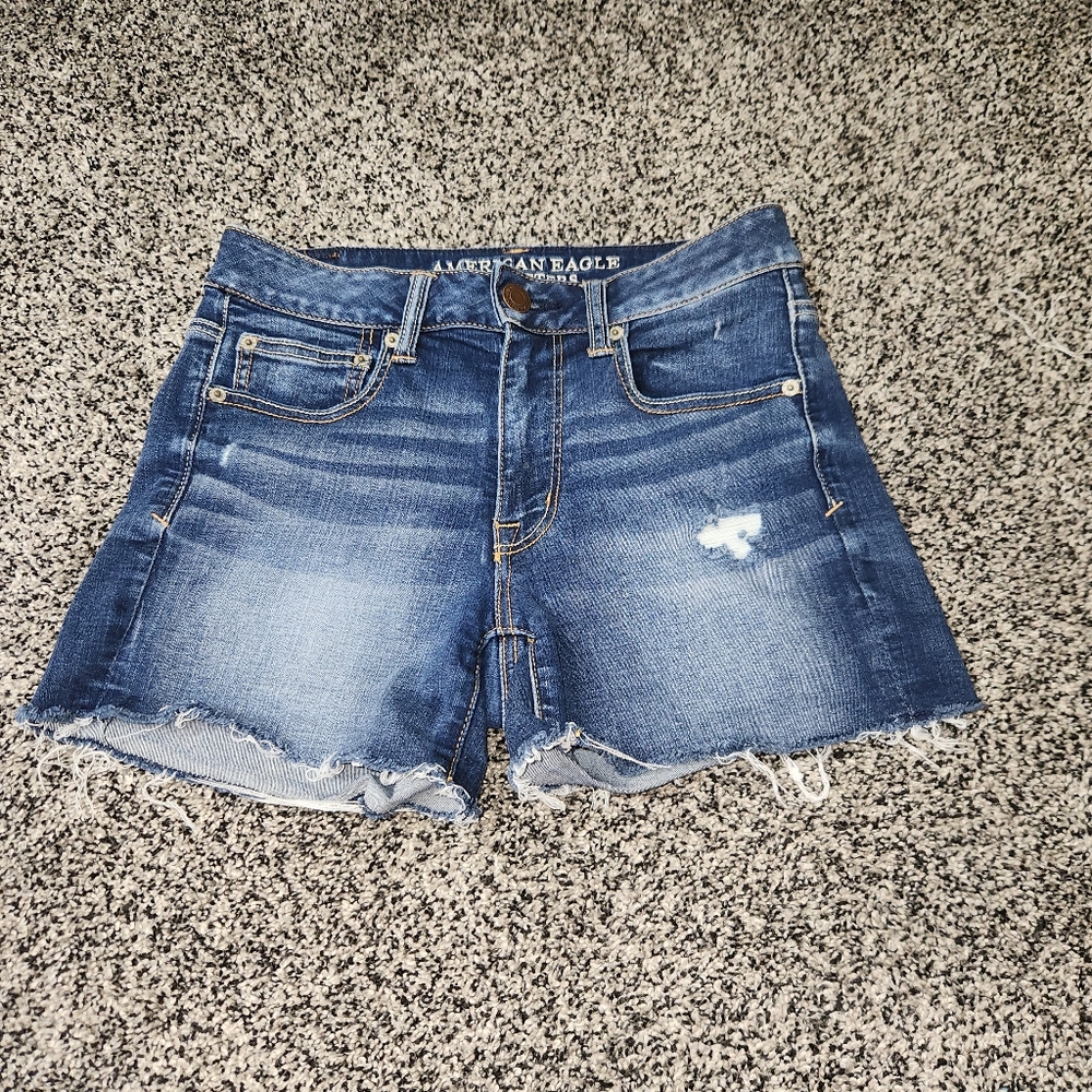 american eagle hi rise shortie 6 Super Super‎ Stretch Darkwash 4" Inseam 9" Rise